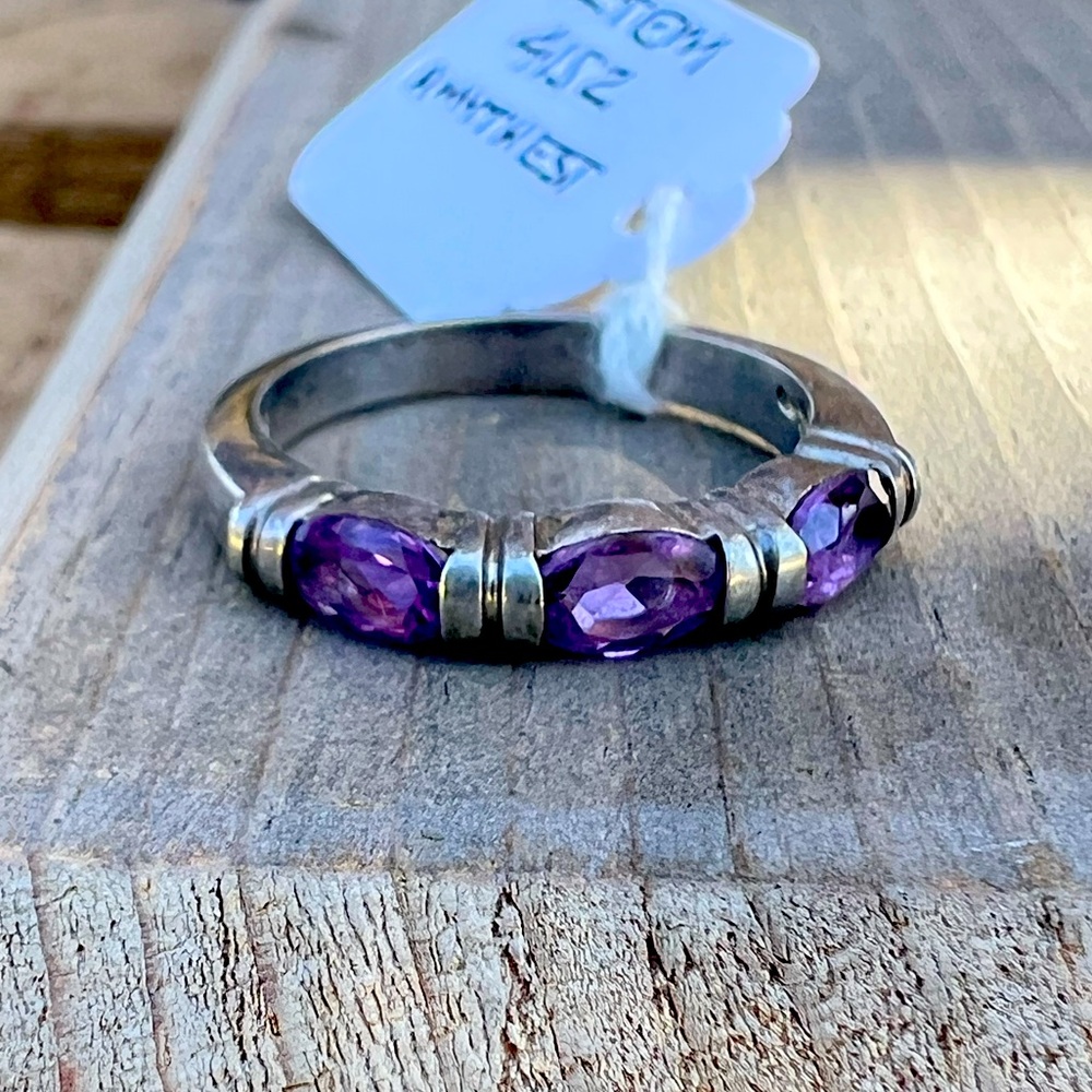 Elegant Amethyst Silver Ring